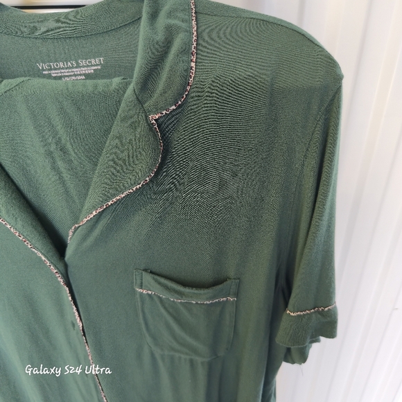 VS Victoria's Secret Green Pajama Set - Large - Cheetah Print Trim - Picture 6 of 10